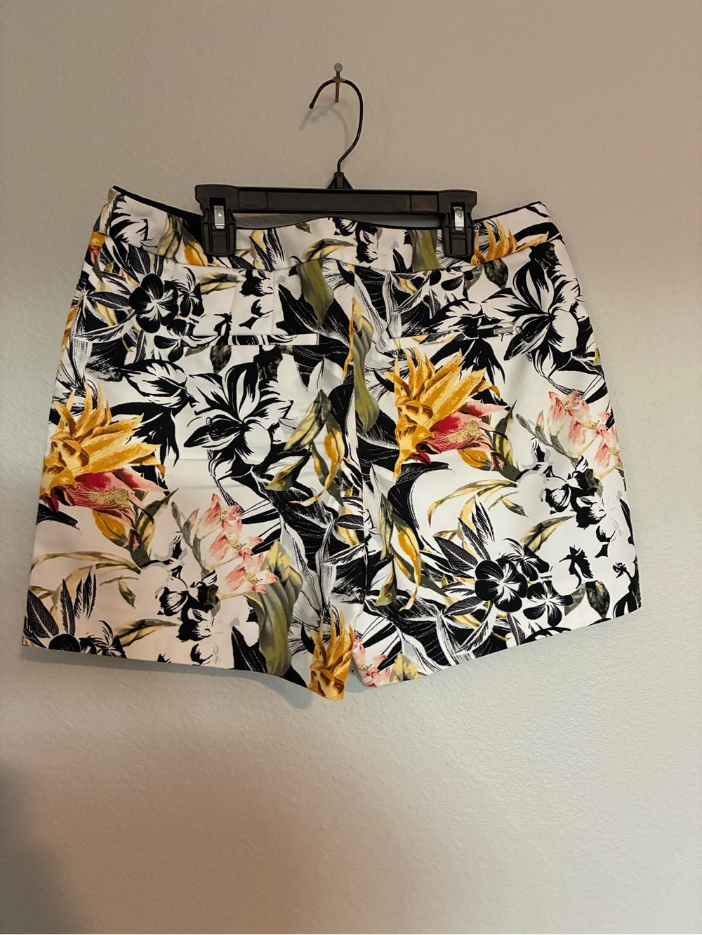 White House Black Market White Floral Print Shorts with Black and Yellow Accents